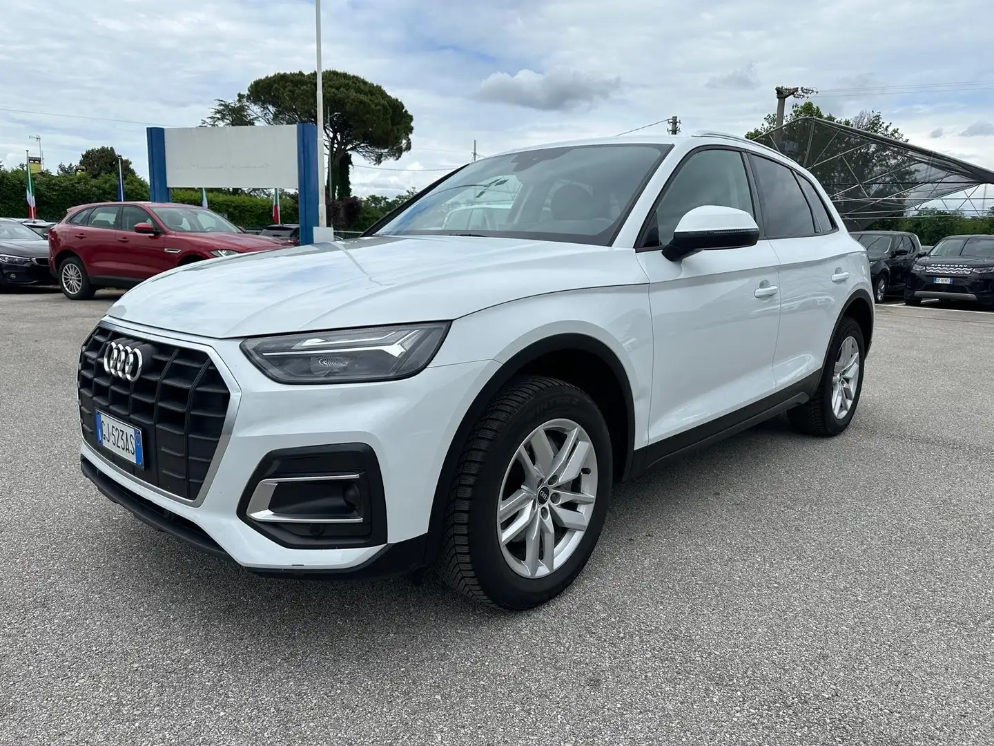 Audi Q5 2.0 tdi mhev 12V Business quattro s-tronic GJ523AS Bianco - 2