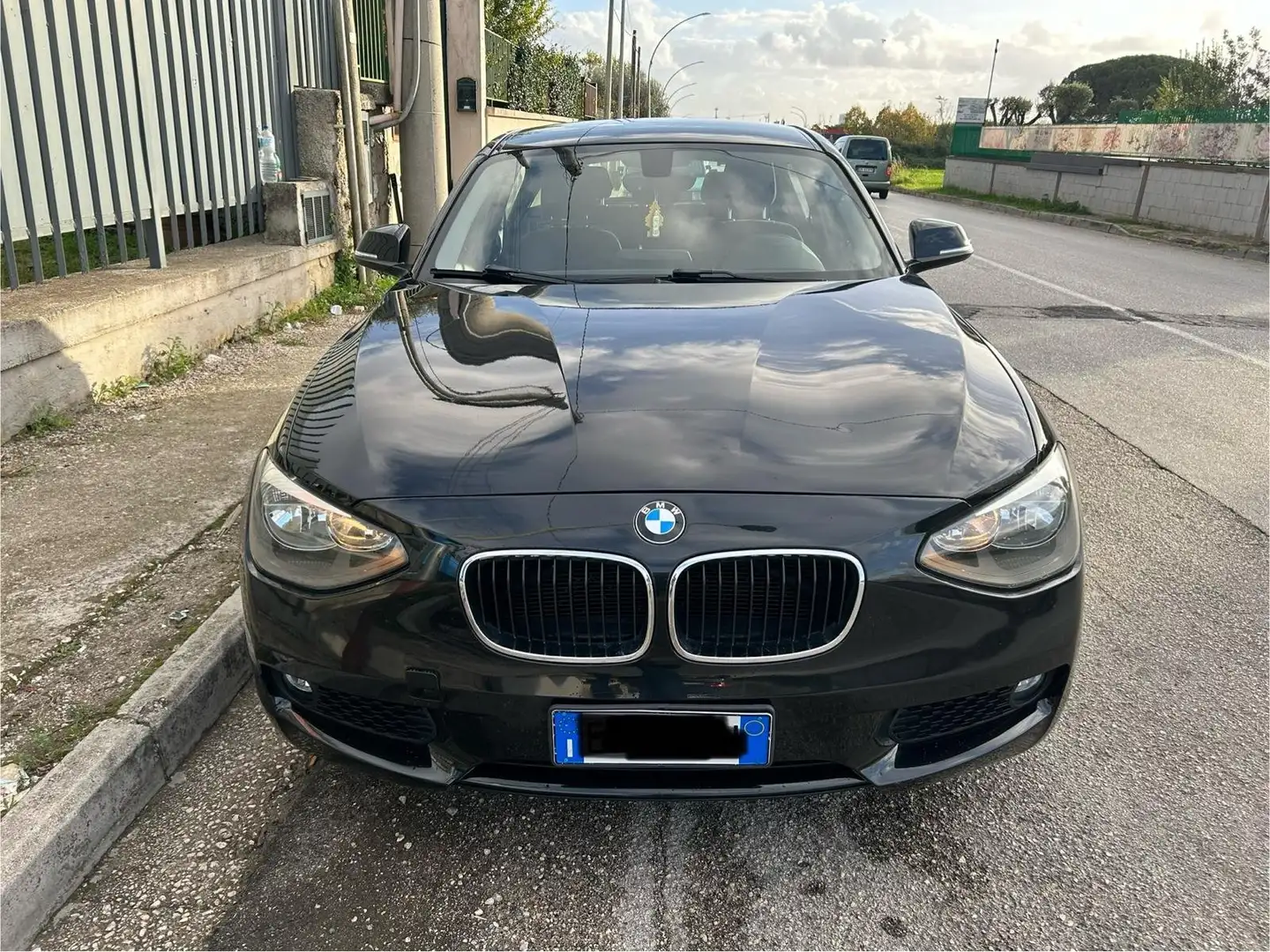 BMW 116 116d 5p 2.0 116cv Negru - 1