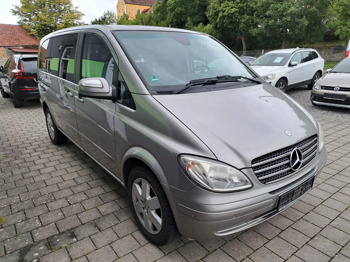 Mercedes-Benz Viano 2.2 CDI kompakt Silber - 2