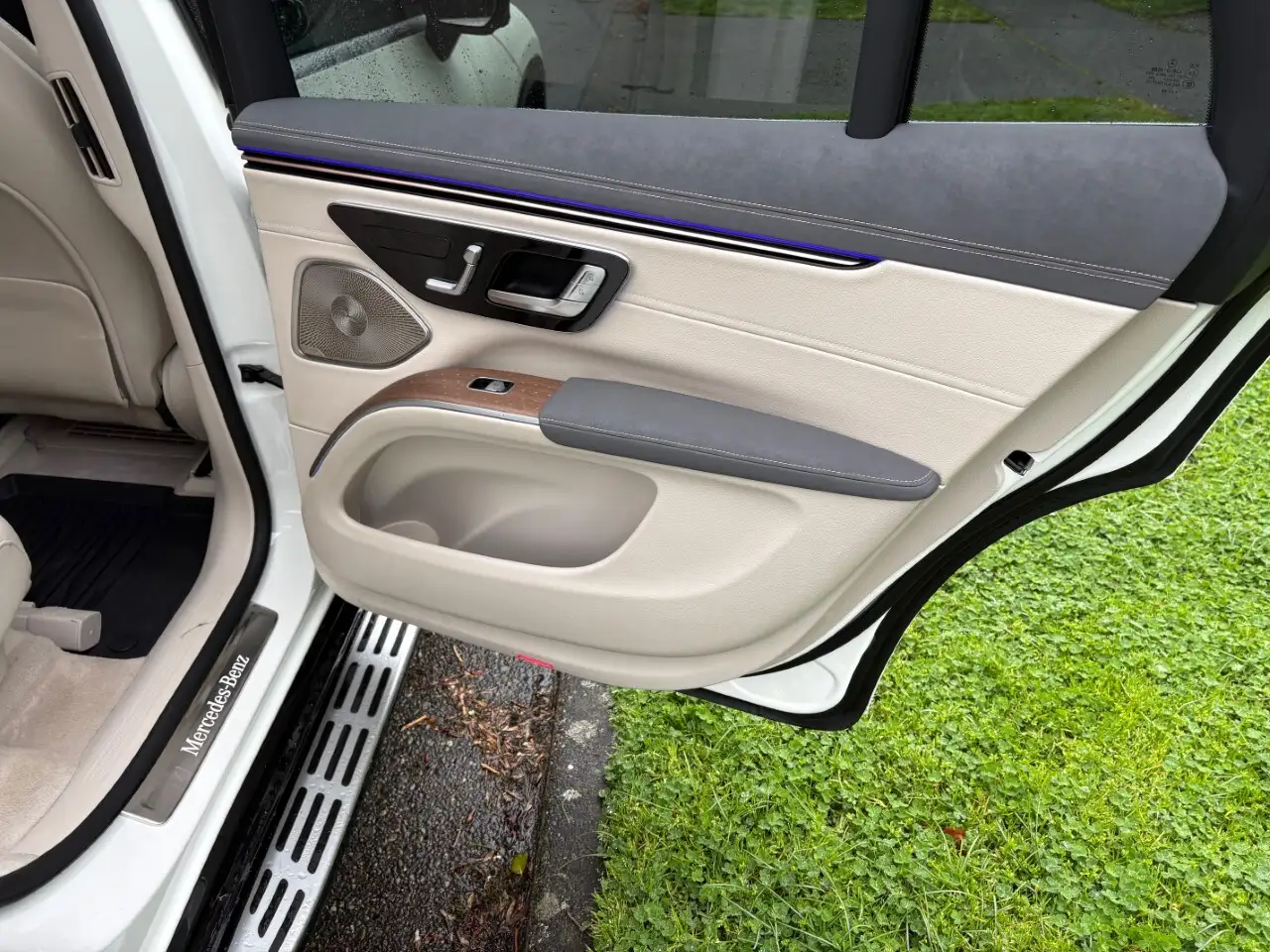 Mercedes-Benz EQS снимка Mercedes-Benz EQS
