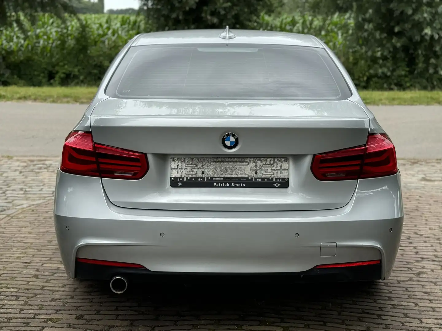 BMW 318 318d M Sport - 2