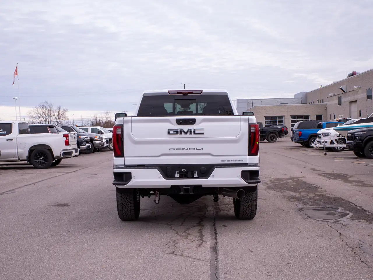 GMC Sierra 2500HD снимка GMC Sierra 2500HD