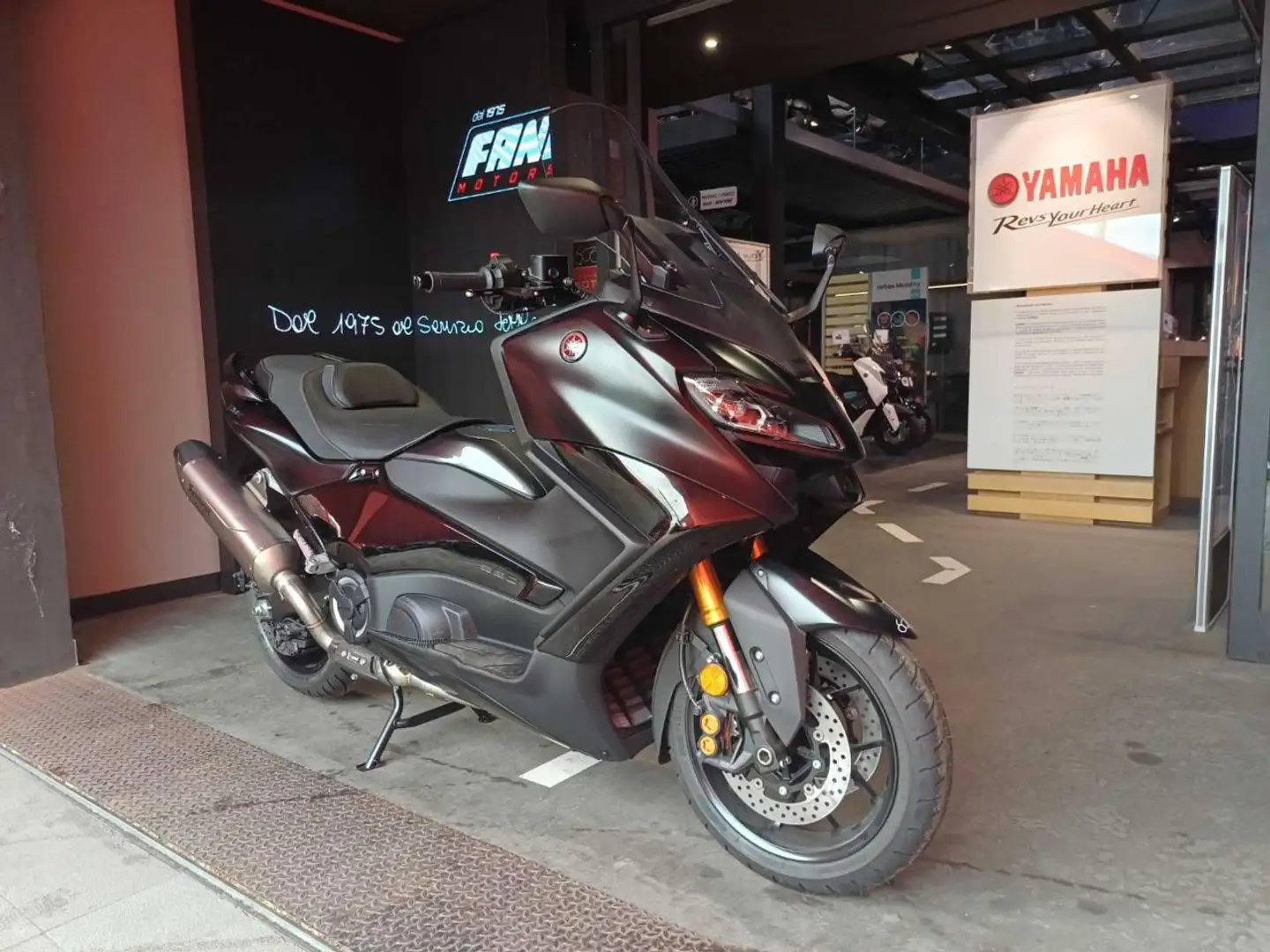 Yamaha TMAX 560 Tech Max 2024 Nero - 2