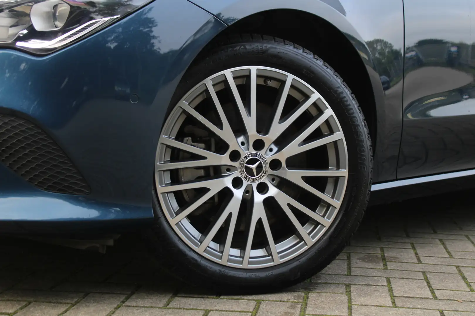 Mercedes-Benz CLA 250 Shooting Brake e 218pk Luxury Line | Widescreen | Bleu - 2