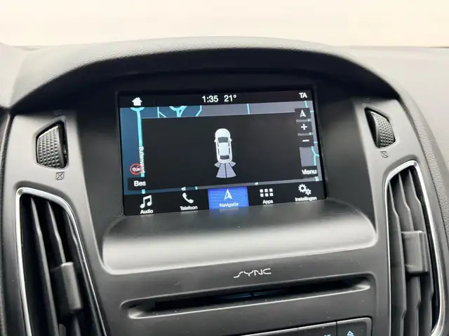 Ford Focus view 13