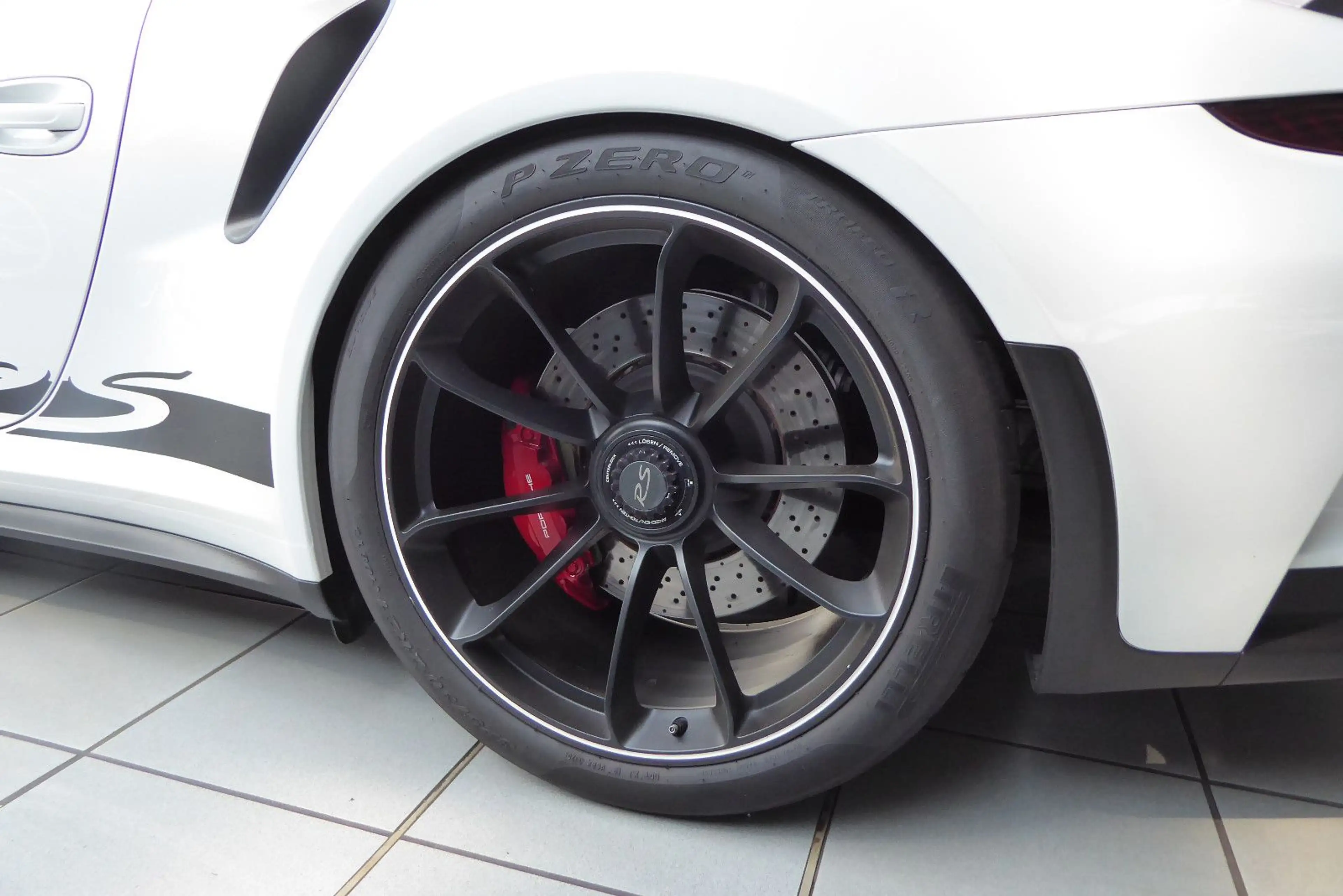 Porsche 911 GT3 RS erst 58.700 KM!! — photo 15