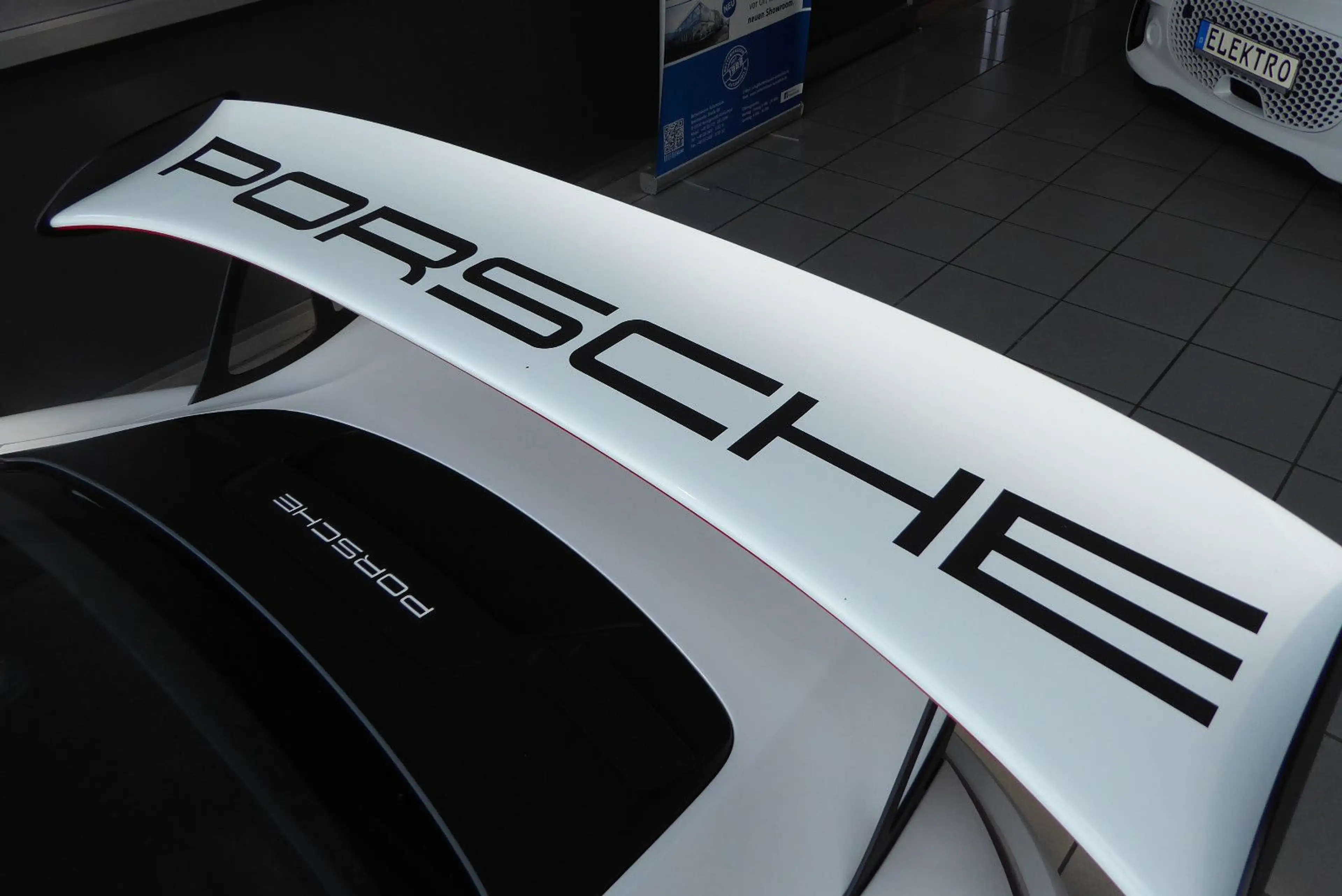 Porsche 911 GT3 RS erst 58.700 KM!! — photo 14