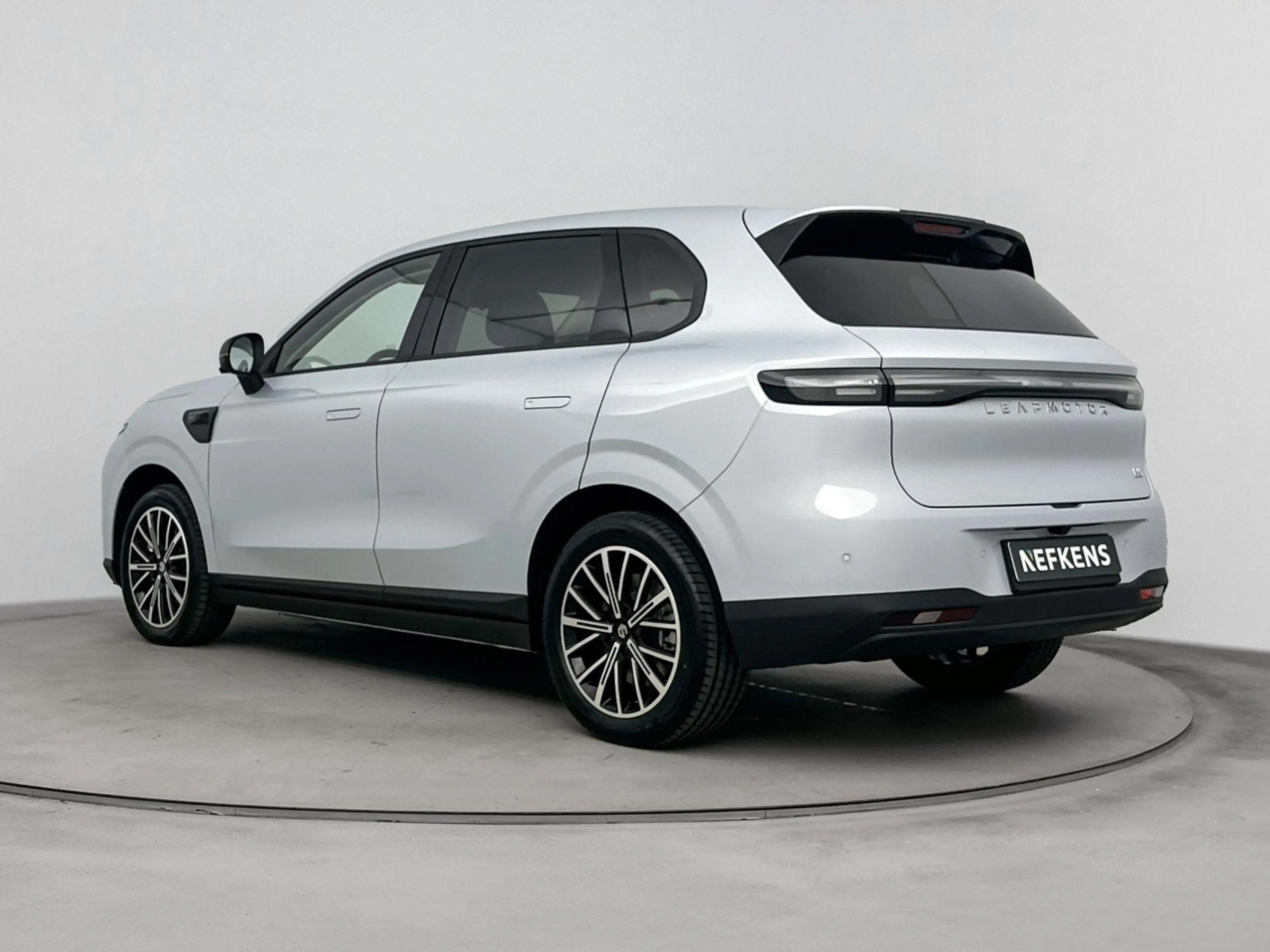 Leapmotor B10 Design ProMax 67.1 kWh Lederen Bekleding | Stoel e — photo 12