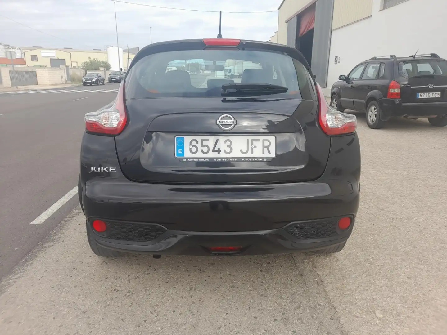 Nissan Juke 1.6 Visia 4x2 94 Zwart - 2