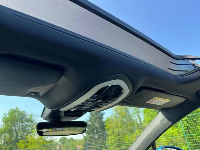 Porsche Macan view 15