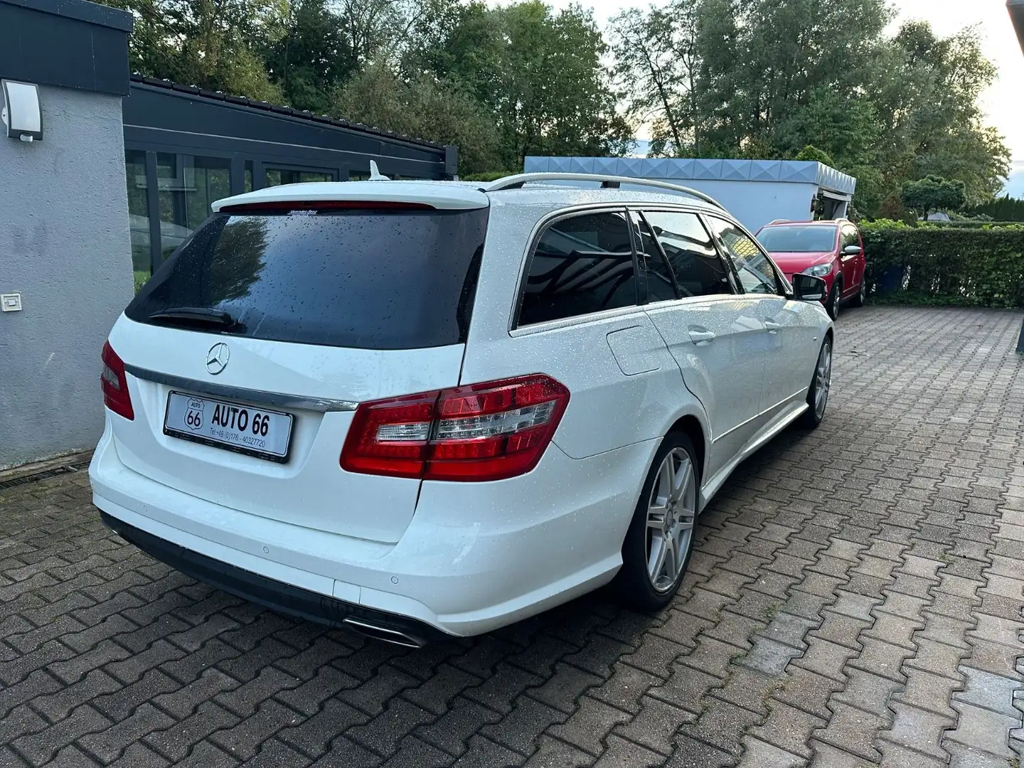 Mercedes-Benz E 350 E -Klasse T-Modell E 350CDI AMG -Line BMT Weiß - 2