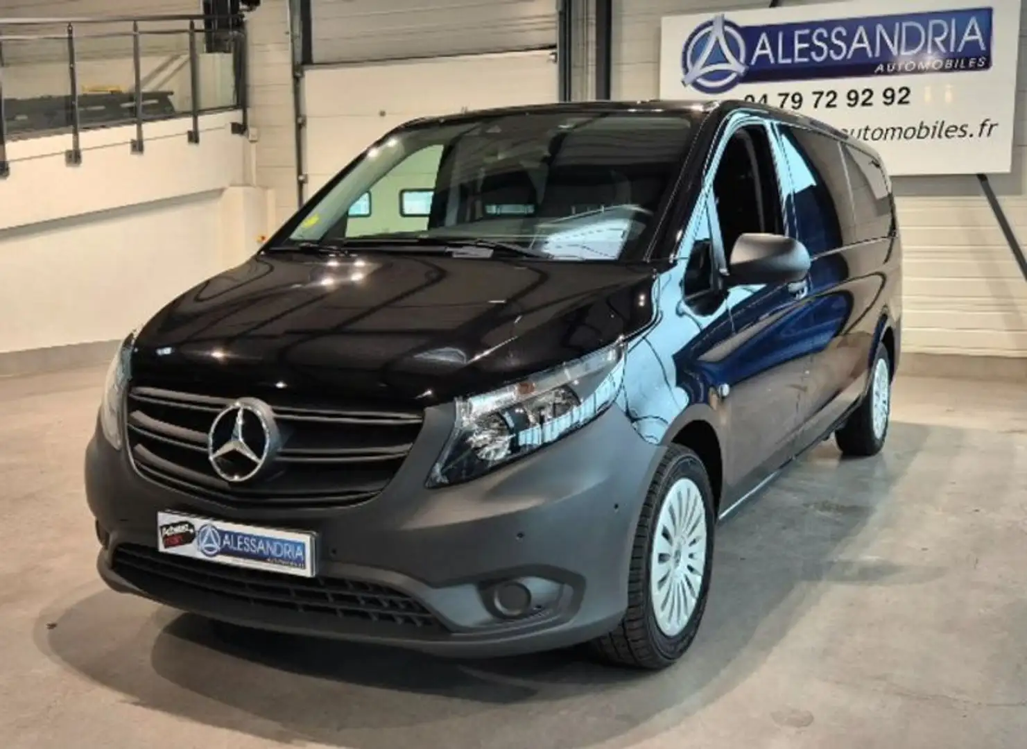 Mercedes-Benz Vito TOURER 116 CDI Extra Long 9G-Tronic RWD Pro 5P Noir - 1
