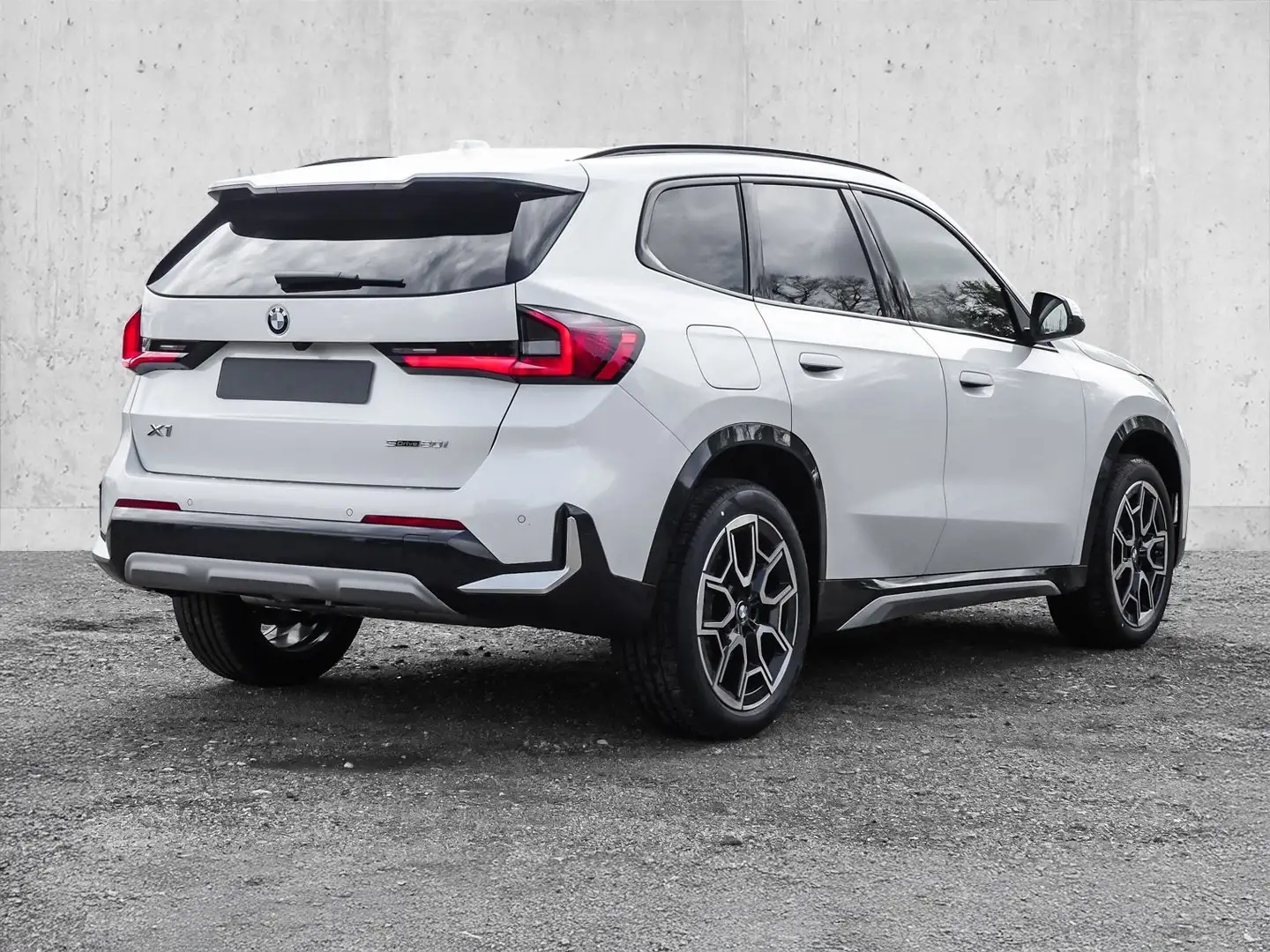 BMW X1 sDrive20i PANO HuD AHK H/K DA+ PA+ LED Klima Weiß - 2