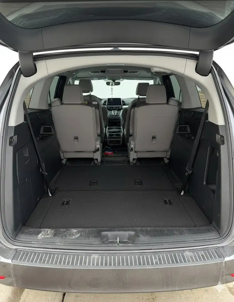 Honda Odyssey снимка Honda Odyssey