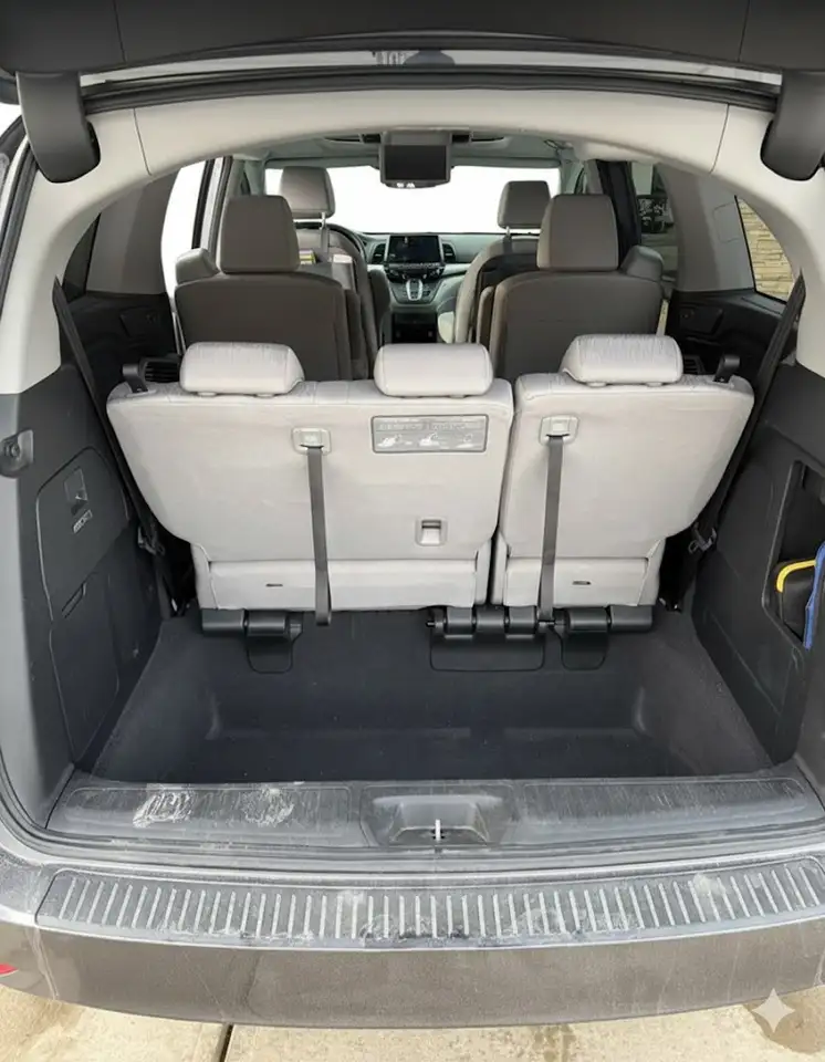 Honda Odyssey снимка Honda Odyssey