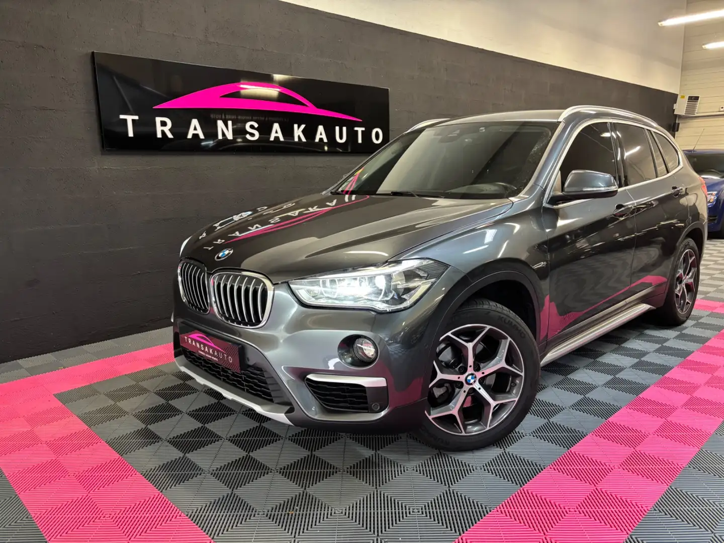 BMW X1 xLine Gris - 1