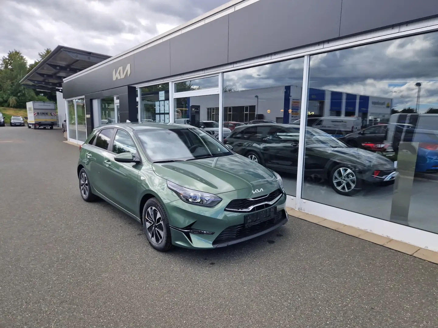 Kia Ceed / cee'd 1,5 T-GDI Navi Kamera SHZ Alu Klima Grün - 2