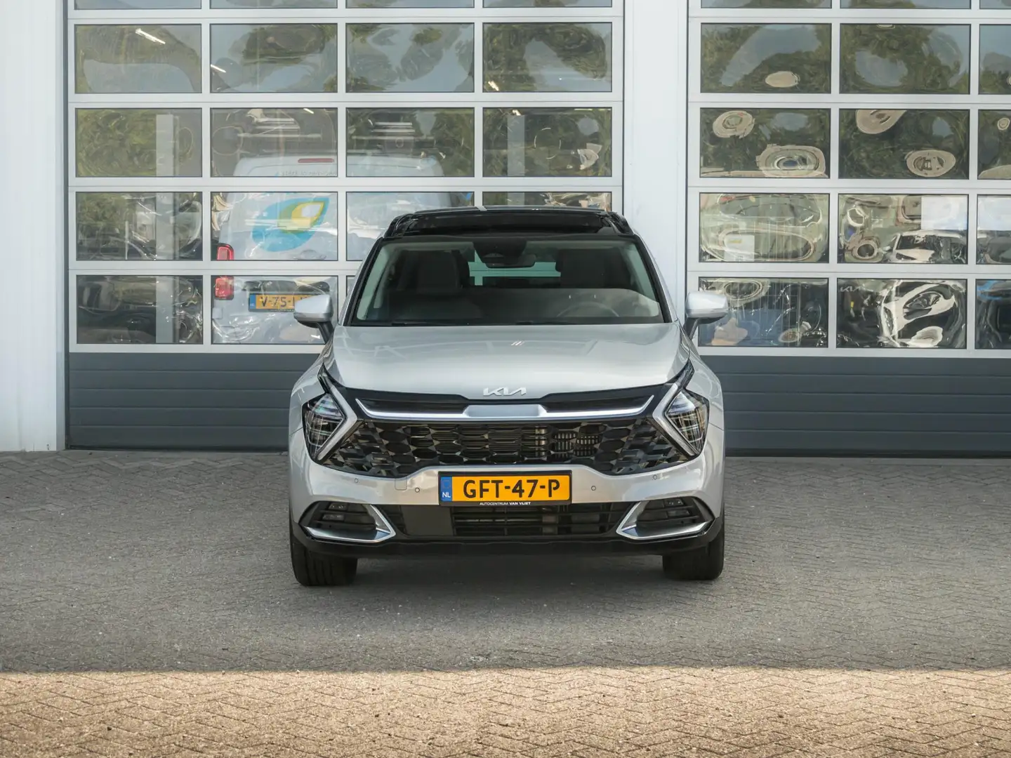 Kia Sportage 1.6 T-GDi Hybrid DynamicPlusLine Schuifkantel dak Grijs - 2