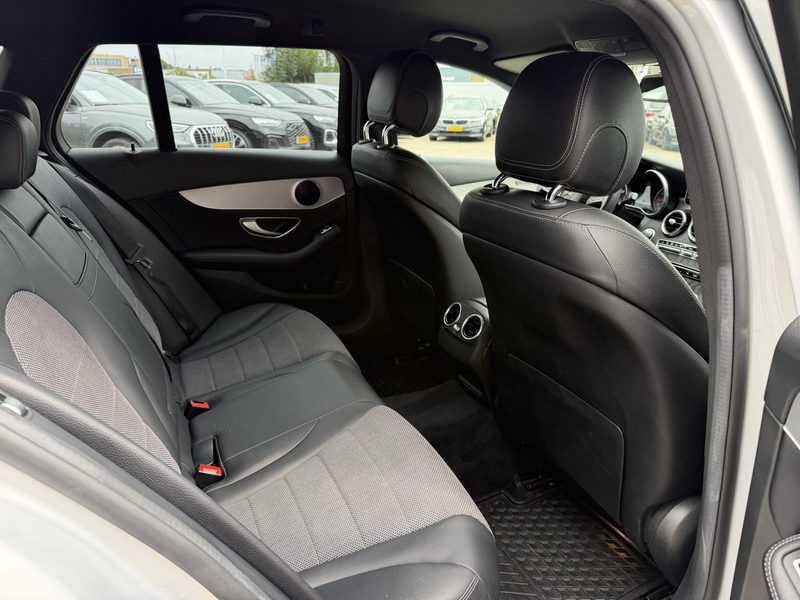 Mercedes-Benz C 180 Estate Automaat AMG Line LED Trekhaak Sportstoelen — photo 24