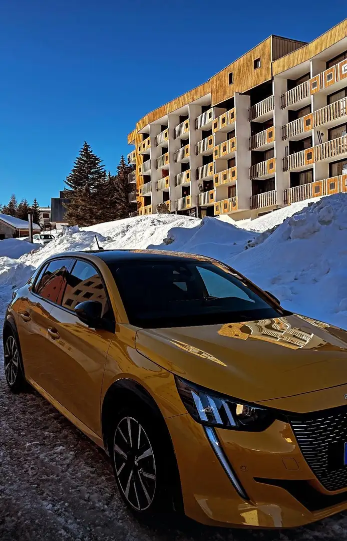 Peugeot 208 208 II 2019 1.5 bluehdi GT Line s Giallo - 1