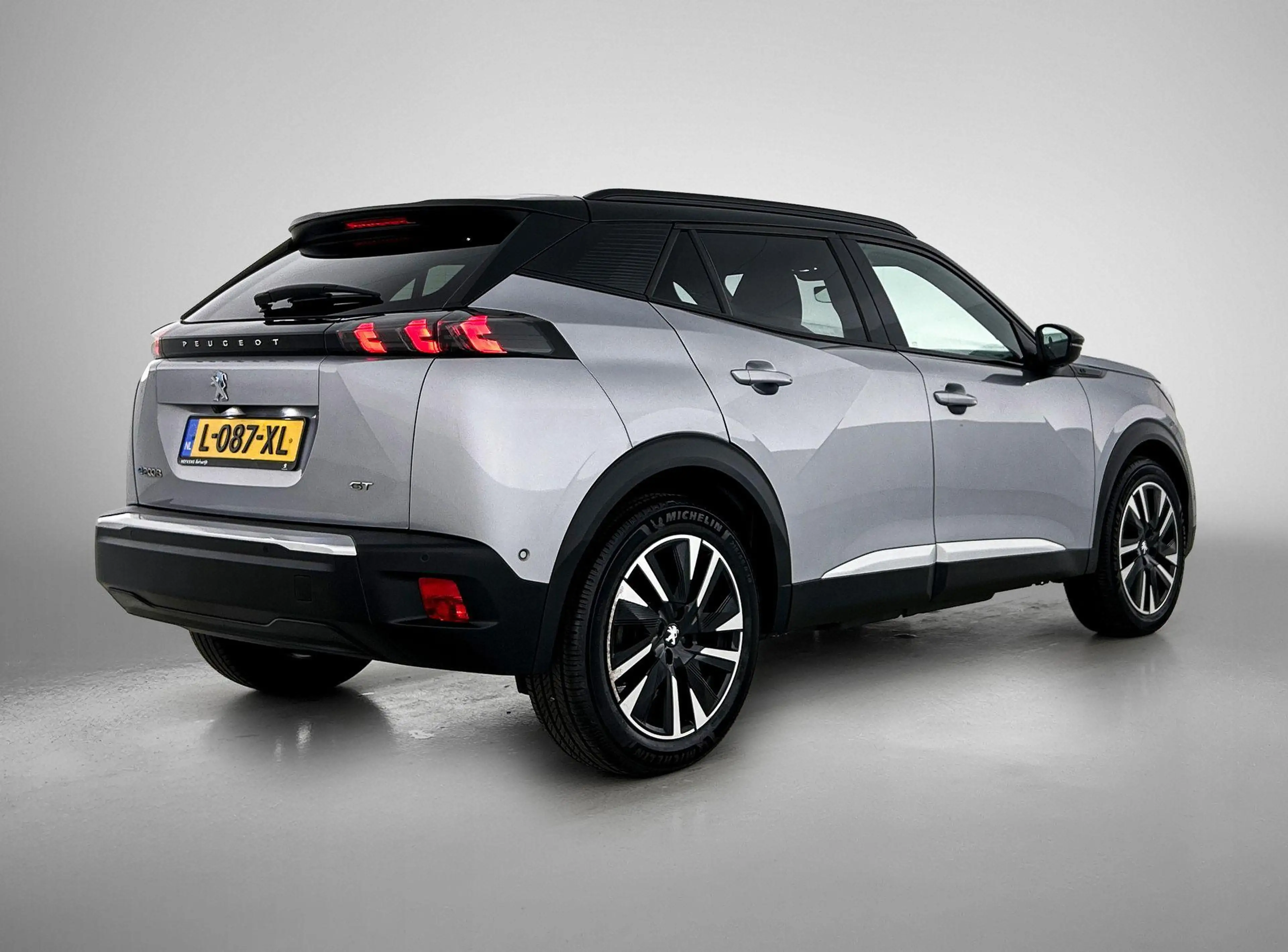 Peugeot e-2008 EV 136pk GT Pack 50 kWh Automaat | 1ste Eigenaar | — photo 8