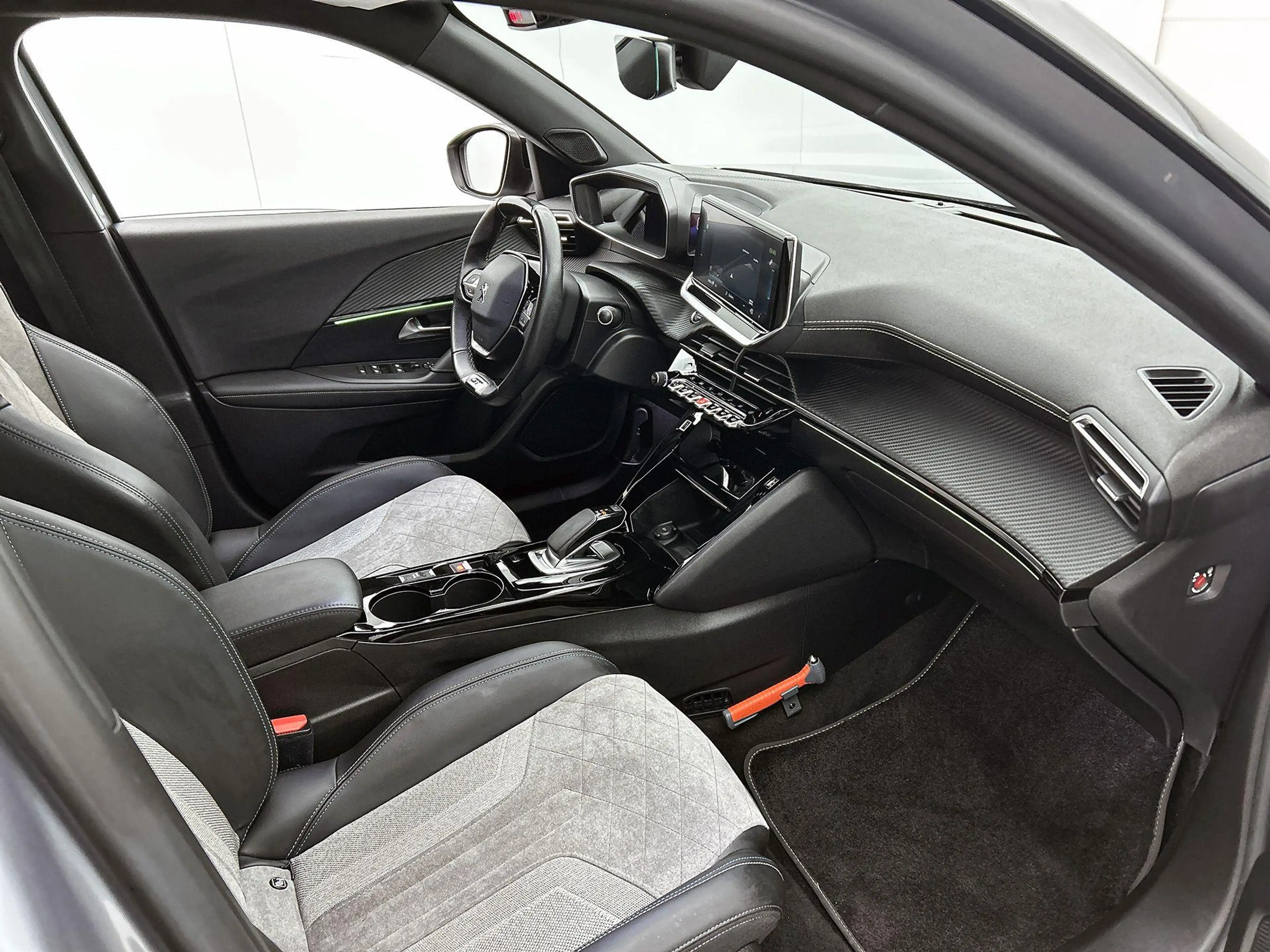 Peugeot e-2008 EV 136pk GT Pack 50 kWh Automaat | 1ste Eigenaar | — photo 12