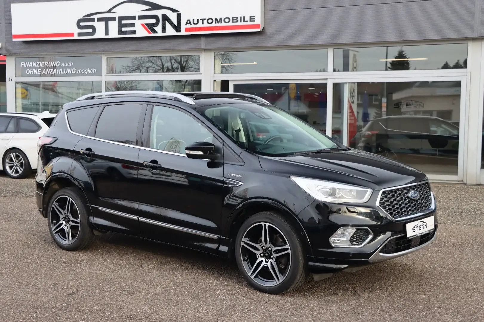 Ford Kuga Vignale l LEDER l NAVI l XENON l VOLL l Schwarz - 1