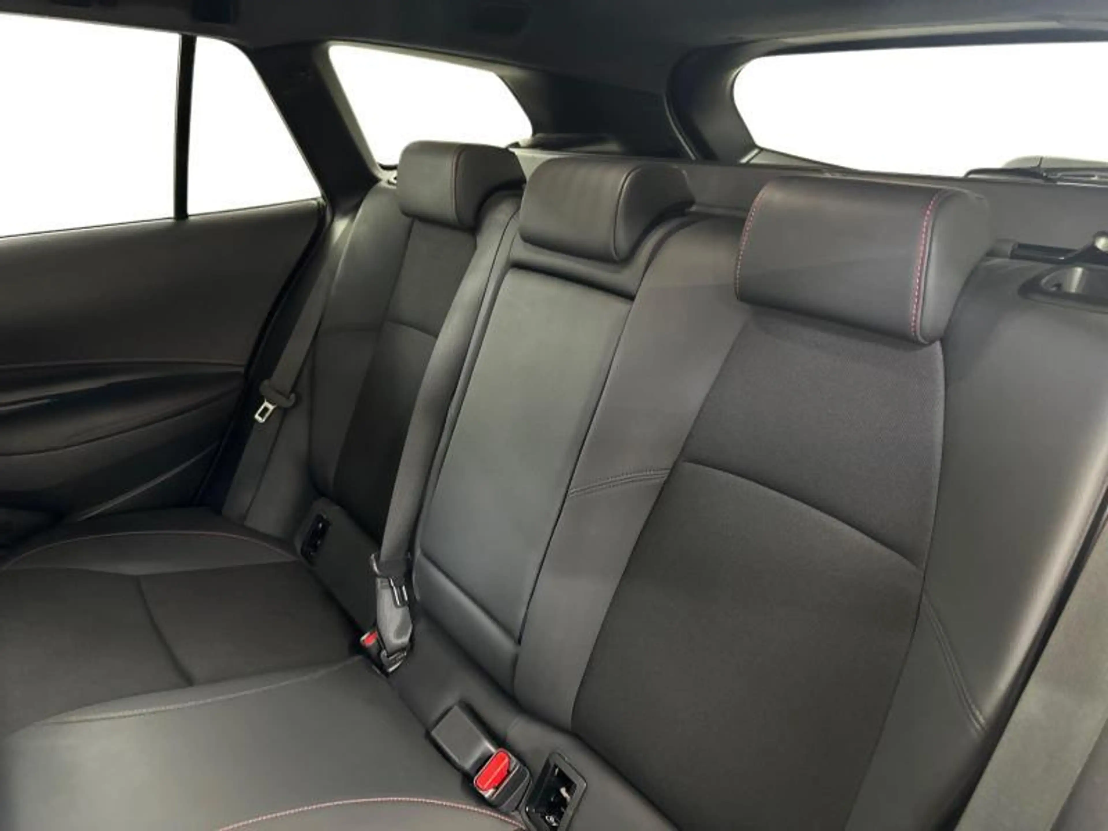 Toyota Corolla TS GR Sport 1.8 — photo 10