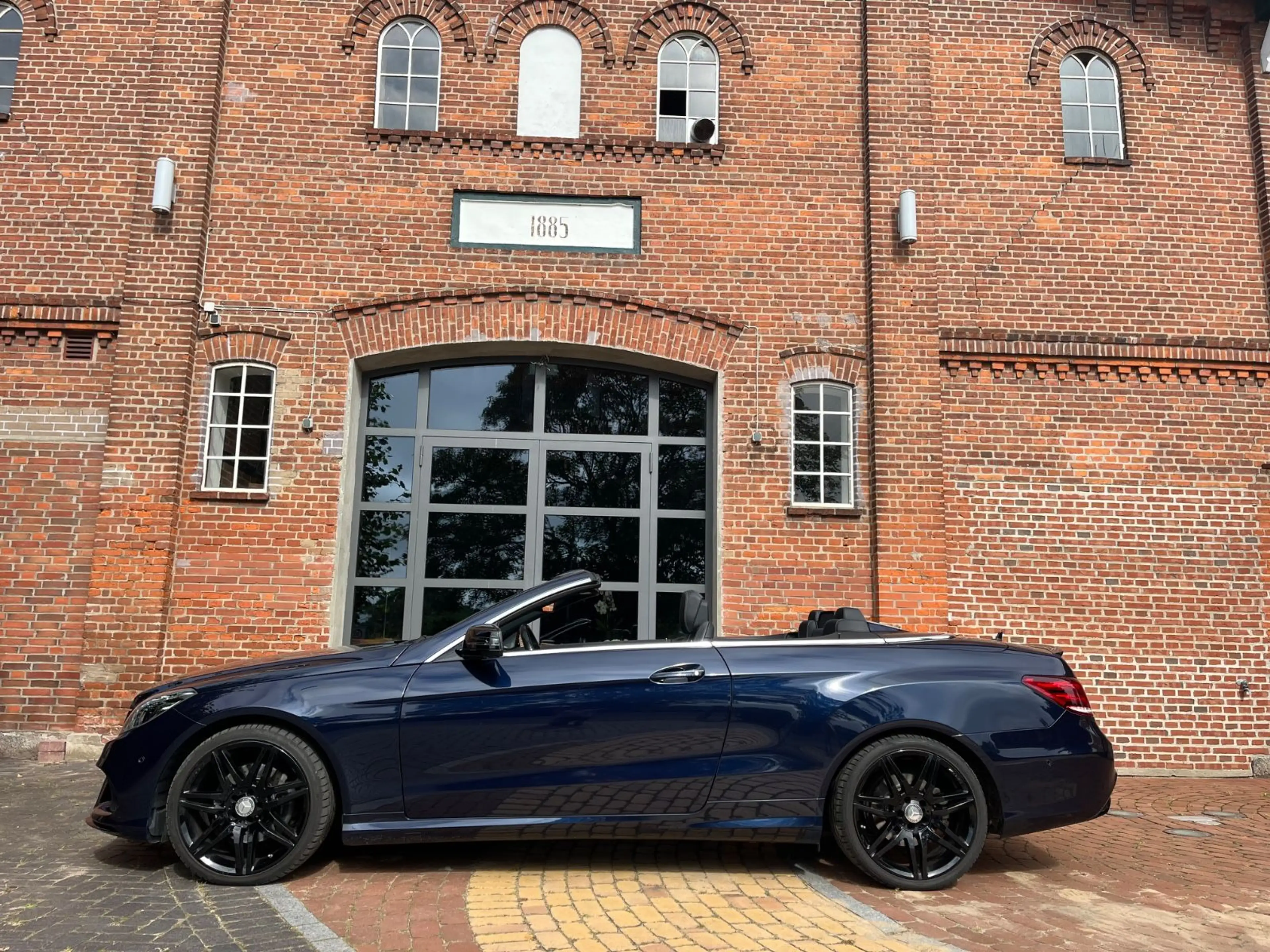 Mercedes-Benz E 350 CDI Cabrio AMG Sportpaket — photo 13