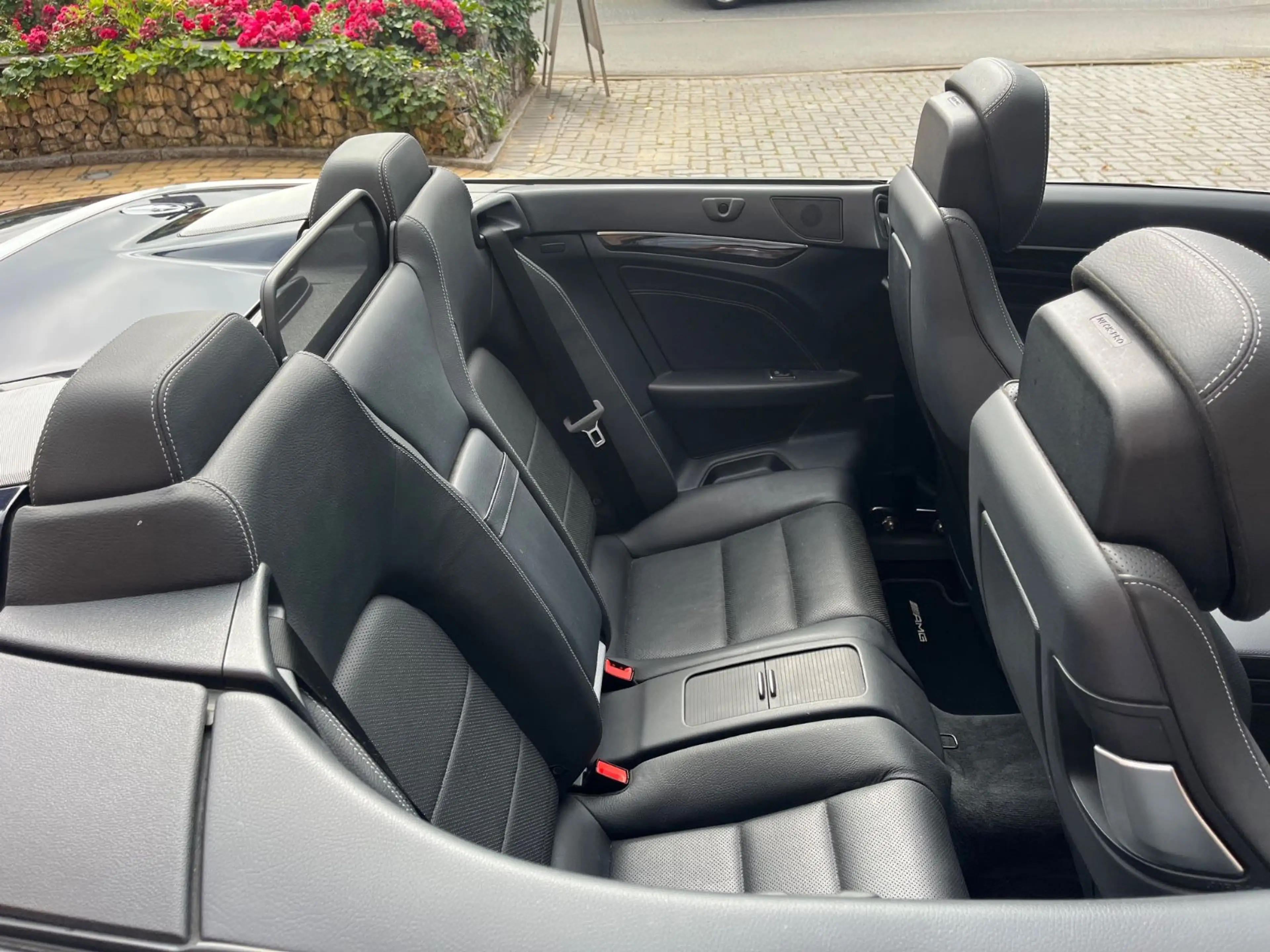 Mercedes-Benz E 350 CDI Cabrio AMG Sportpaket — photo 6
