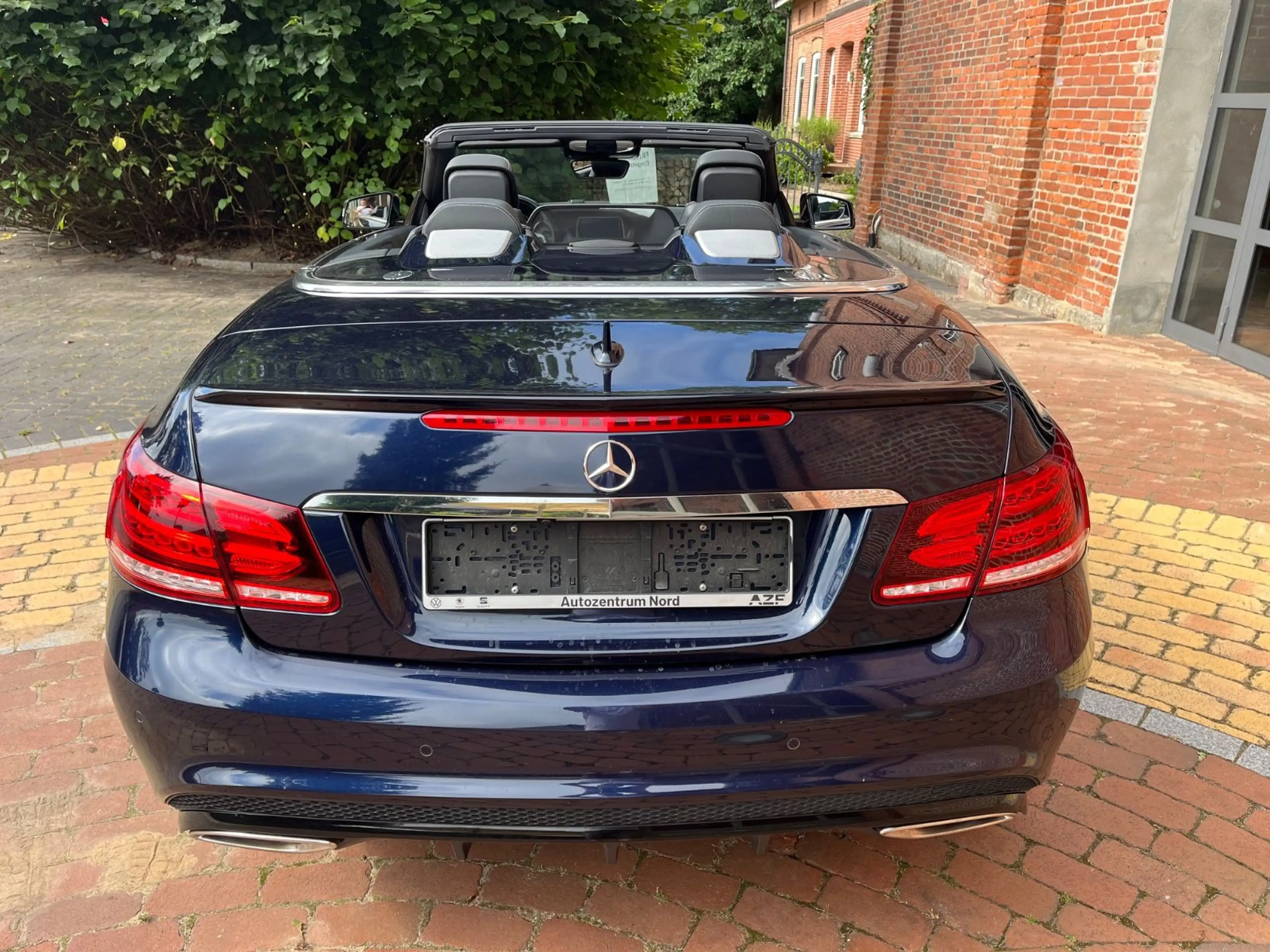 Mercedes-Benz E 350 CDI Cabrio AMG Sportpaket — photo 11