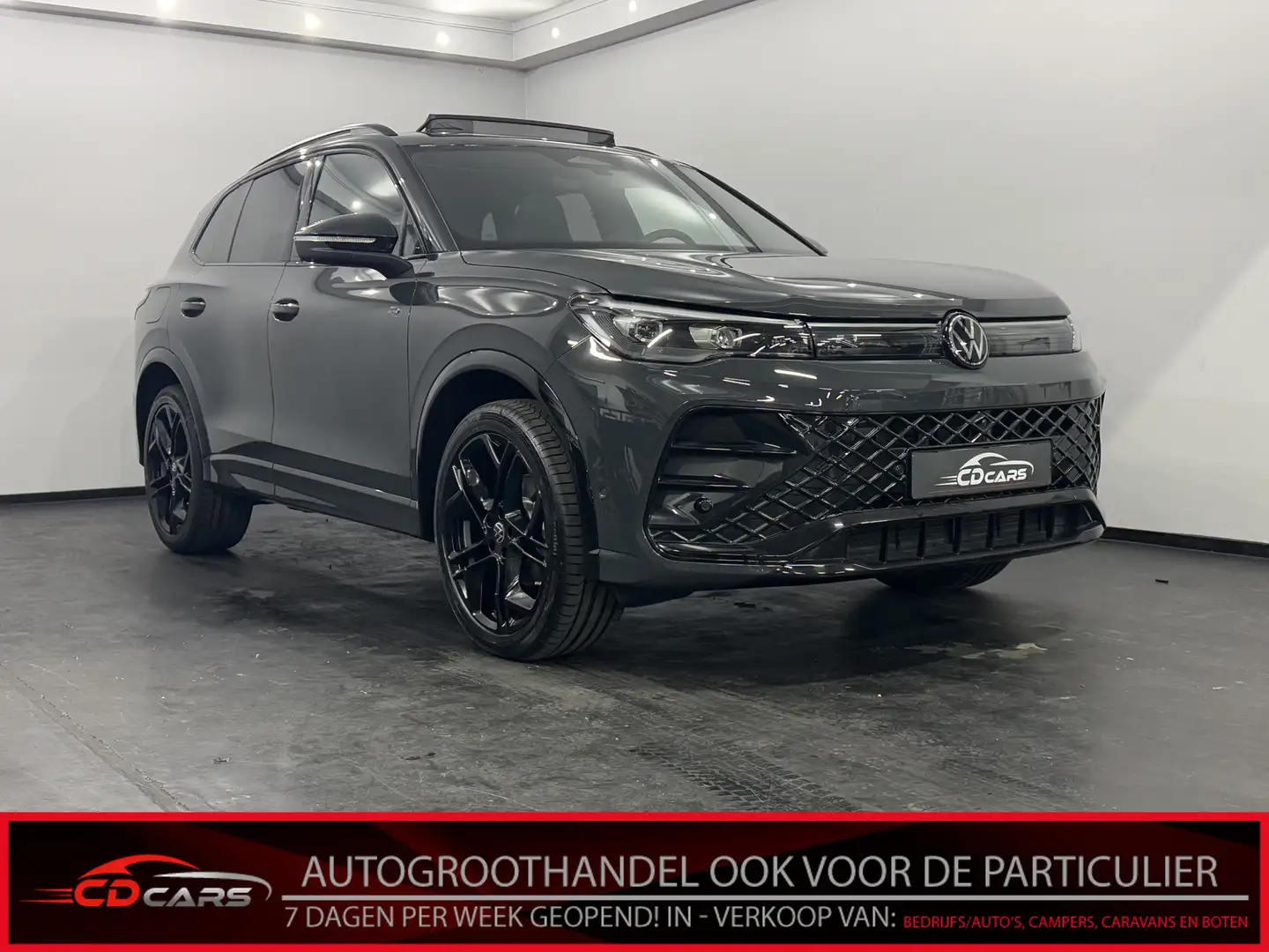 Volkswagen Tiguan 1.5 eTSI R-Line Edition Pano, 360 Camera, Navi, Sf Grijs - 1