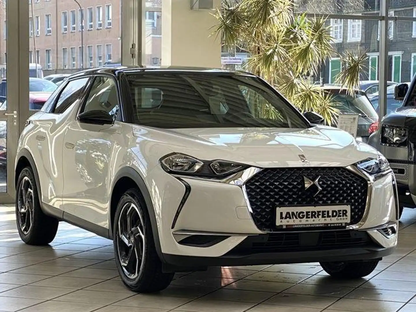 DS Automobiles DS 3 Crossback DS3 CB 1.2 PureTech 100 So Chic*CARPLAY*ALWETTER Blanc - 1