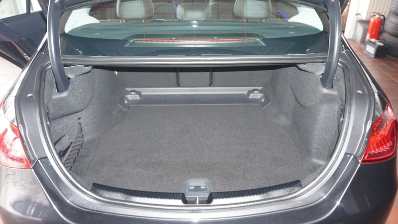 Mercedes-Benz C 300 4Matic PANO*DIGITAL*MEMORY*360°*ACC*1-HD! — photo 8