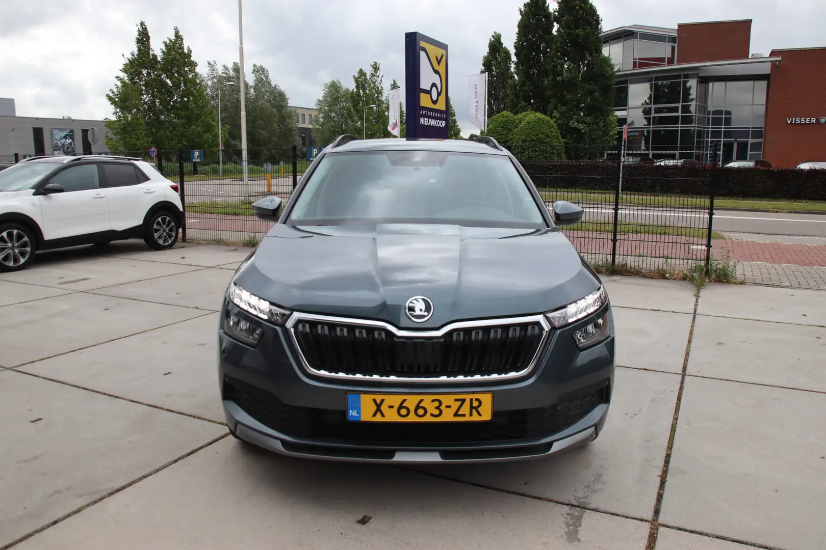 Skoda Kamiq 1.0 TSI DSG Style Business Stoelvw, Camera-Carplay Grigio - 2