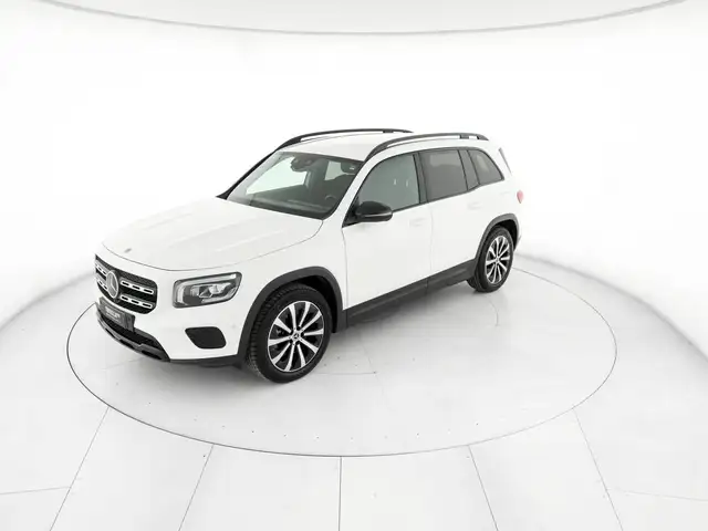 Mercedes-Benz GLB view 2