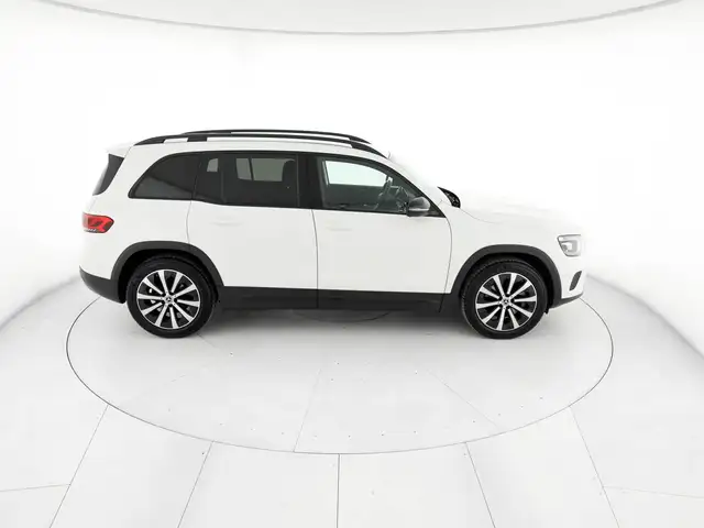 Mercedes-Benz GLB view 5