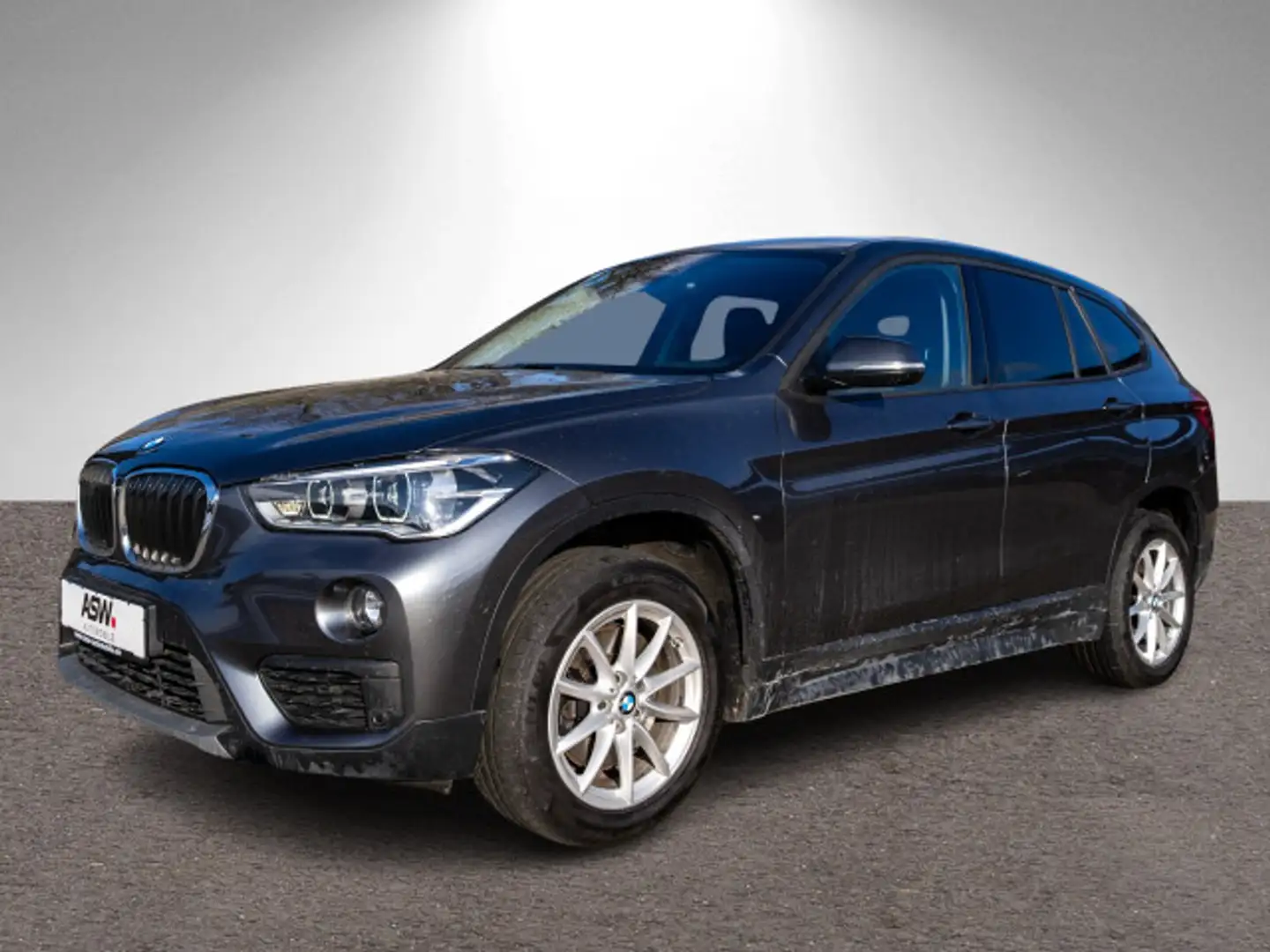 BMW X1 sDrive20d LED Navi Klimaauto SHZ PDC v/h Grau - 1