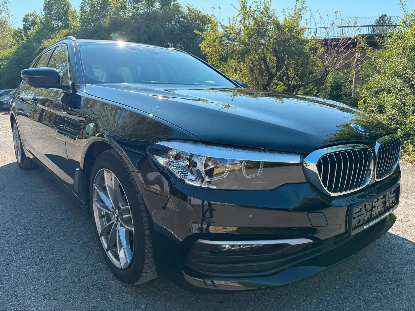 BMW 530 Baureihe 5 Touring 530 d xDrive Zwart - 1