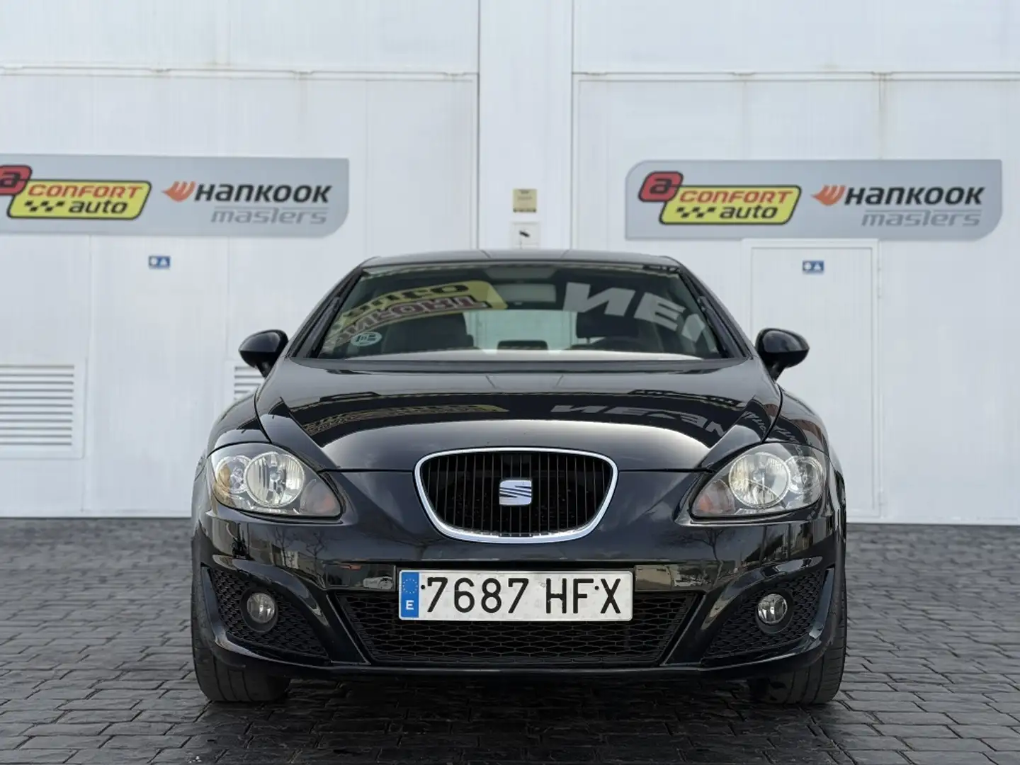 SEAT Leon 1.6TDI CR Reference 90 Czarny - 2