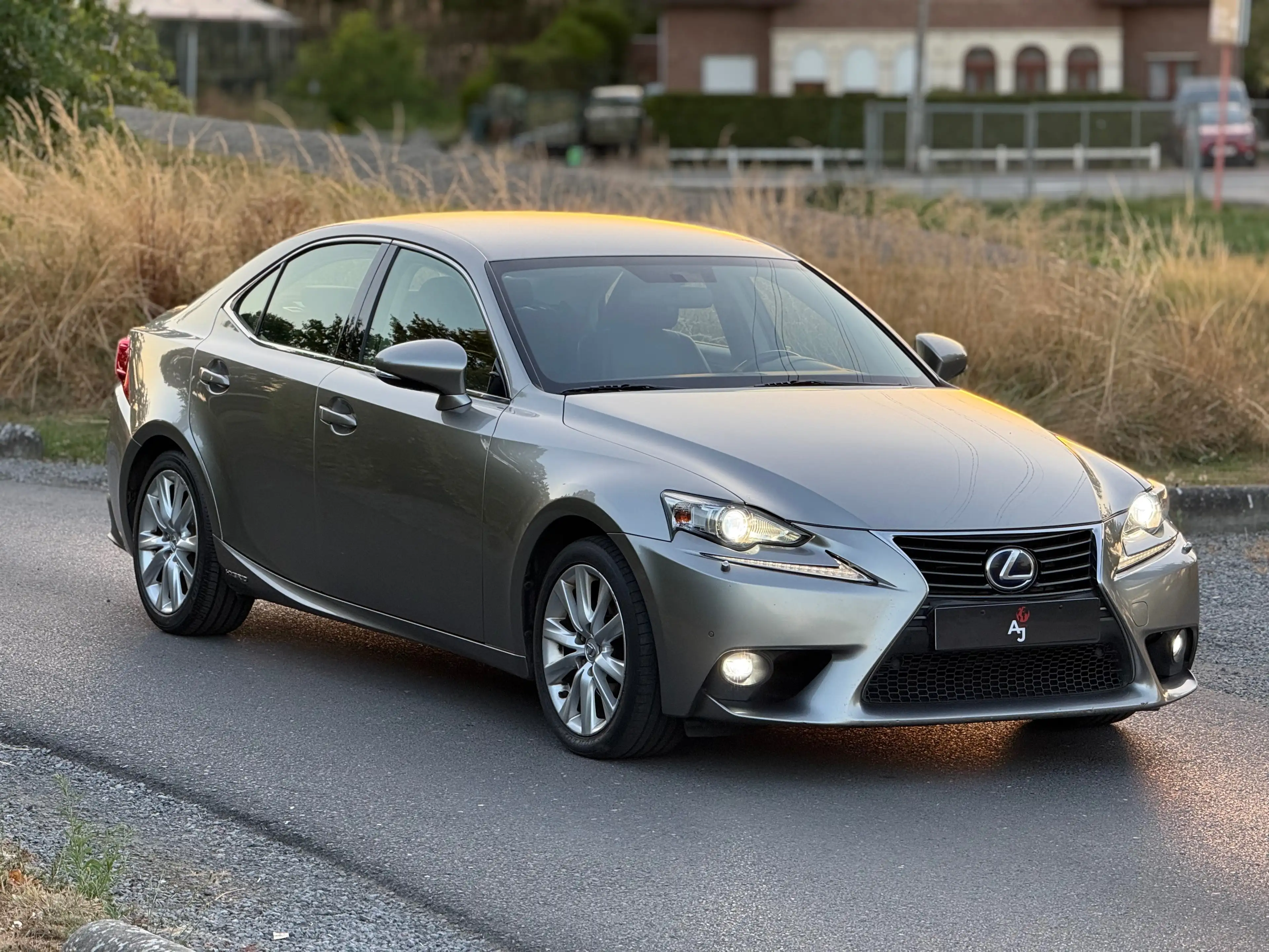 Lexus IS 300 IS 300h 2.5i Business Edition E-CVT — photo 4