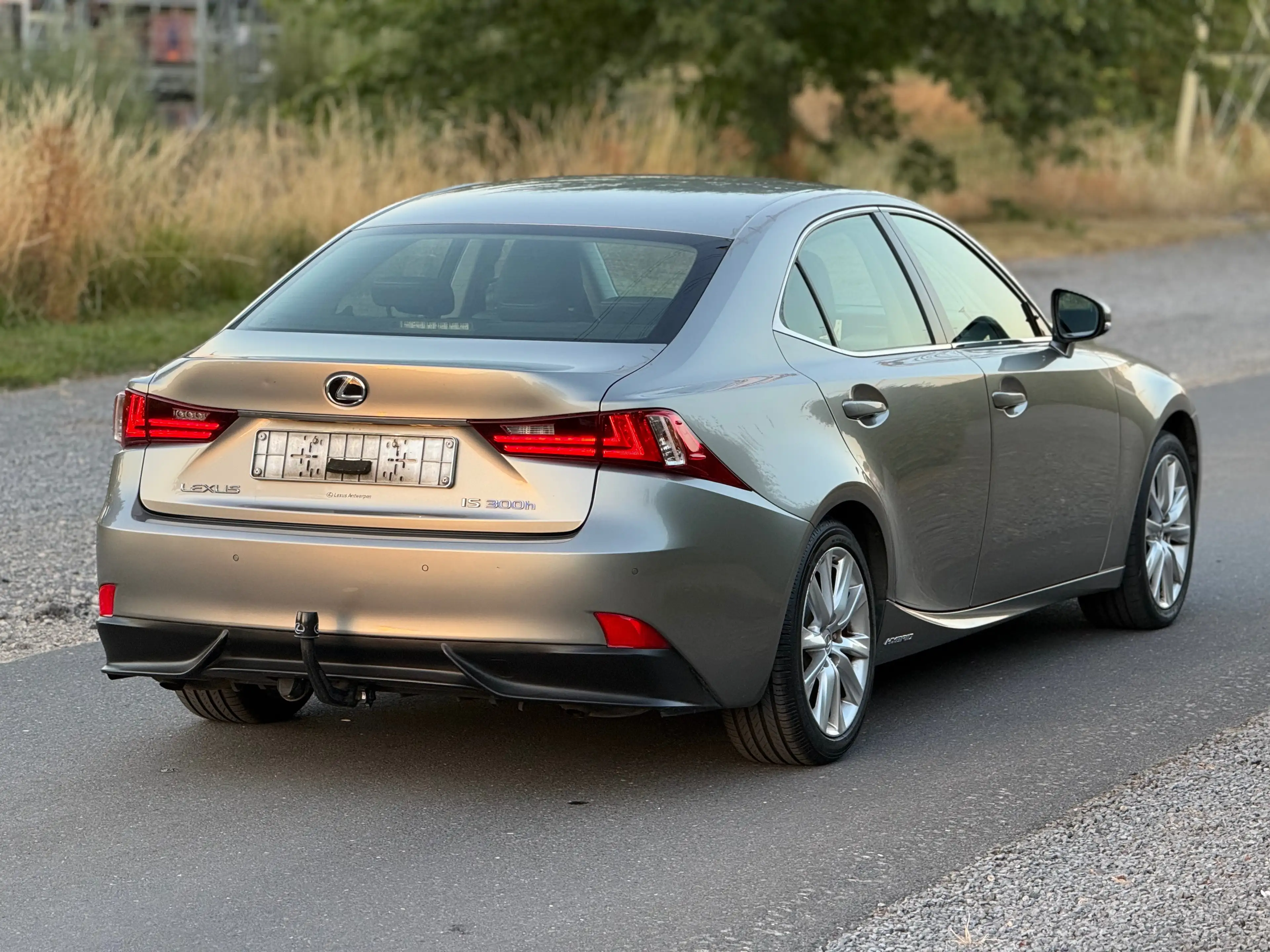 Lexus IS 300 IS 300h 2.5i Business Edition E-CVT — photo 6