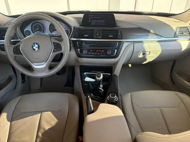 BMW 3 Series view 12