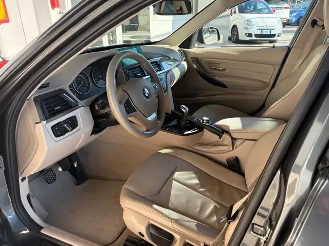 BMW 3 Series view 10