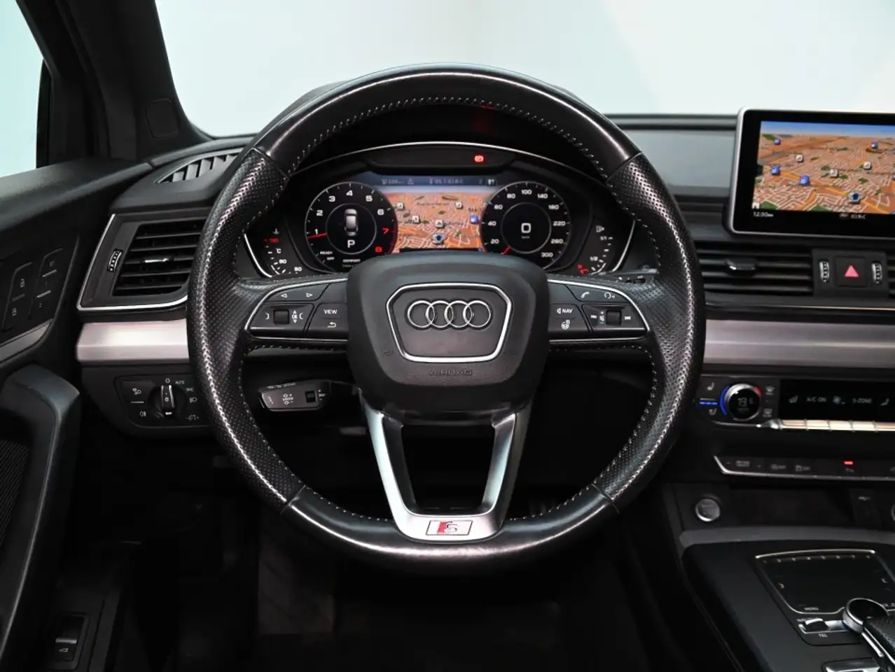Audi Q5 снимка Audi Q5