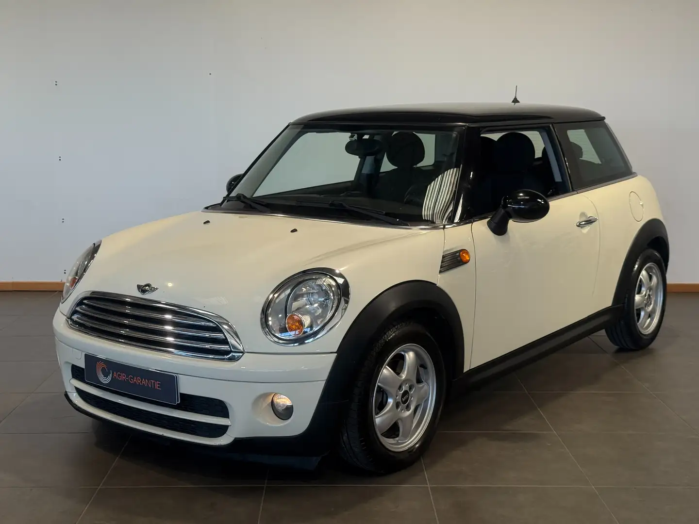 MINI Cooper Hatch 1.6 D - 110 Cooper Beige - 1