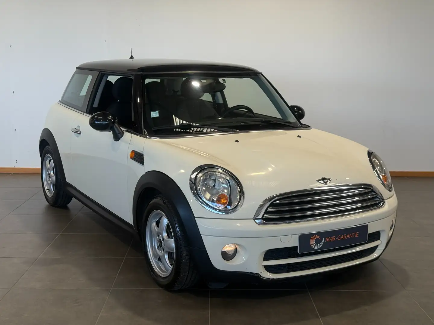 MINI Cooper Hatch 1.6 D - 110 Cooper Beige - 2