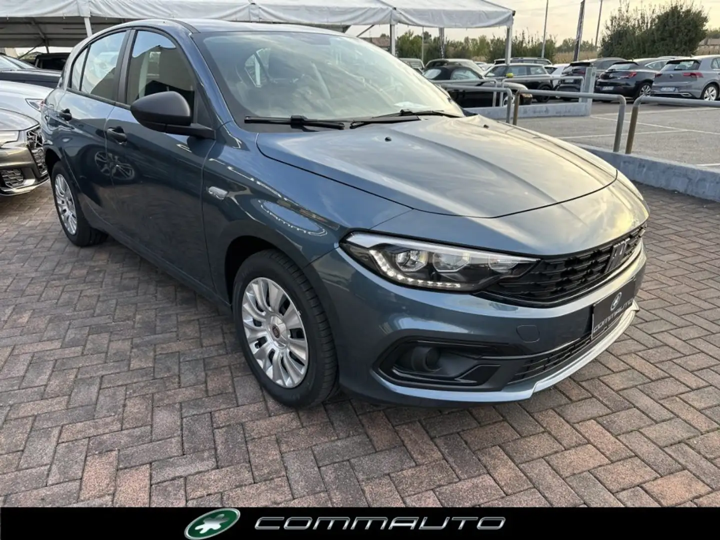 Fiat Tipo 1.5 Hybrid DCT 5 porte 130 cv Blu/Azzurro - 2