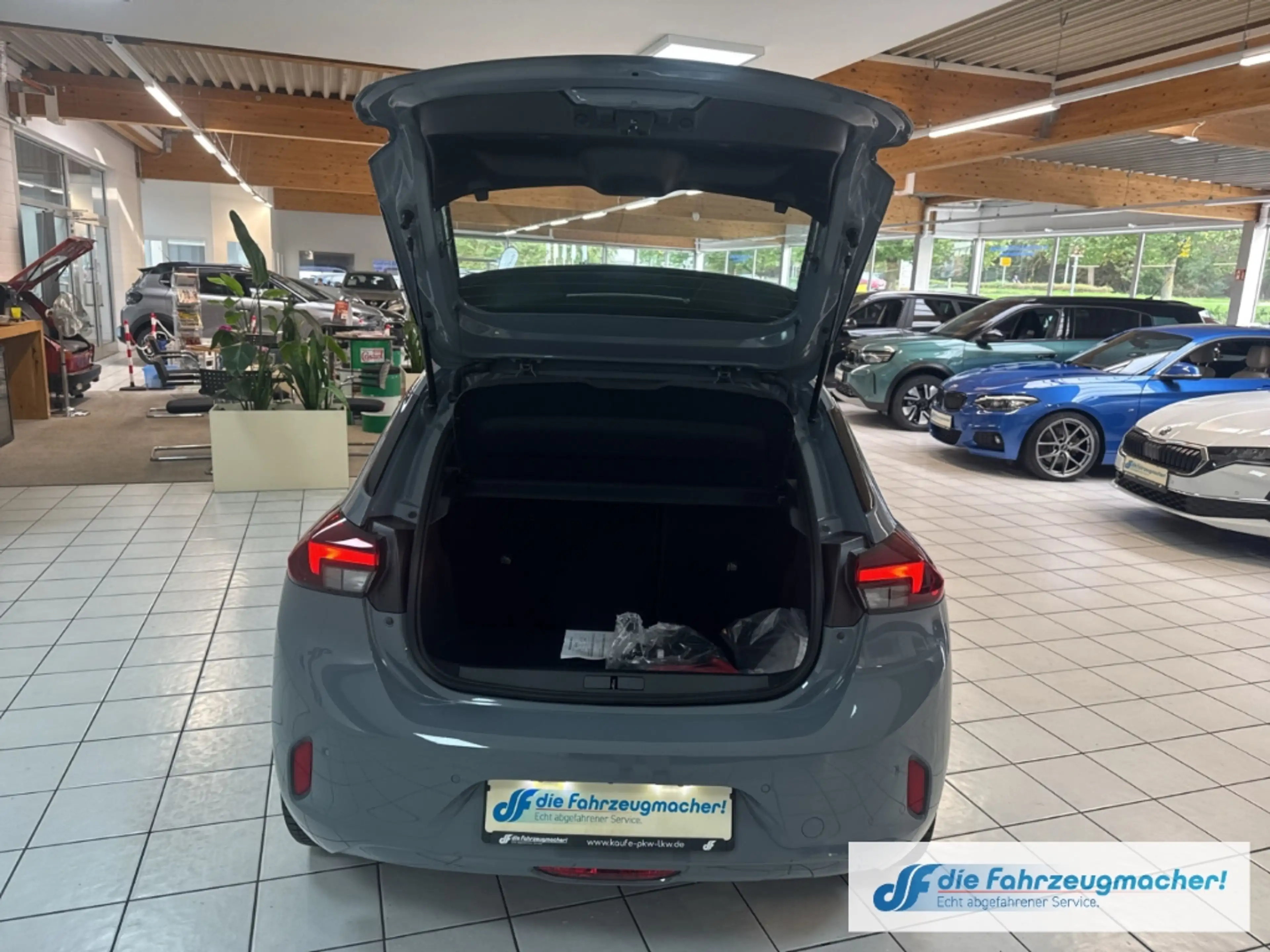 Opel Corsa-e *SHZ 11KW Wärmepumpe Alu*Digitales Cockpit LED App — photo 14