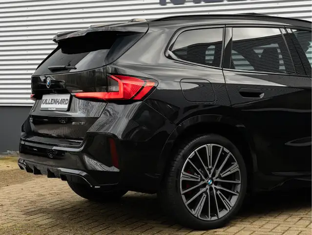 BMW X1 view 11
